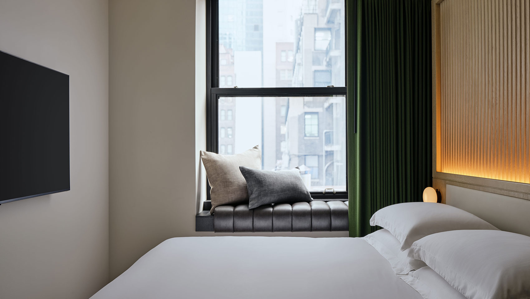 Kimpton Era guestroom