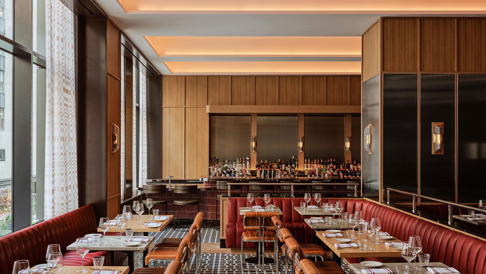 Restaurant Dining Room at Kimpton Era